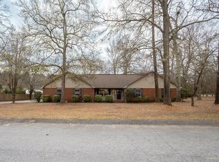 1055 Chesterfield Dr, Sumter, SC 29154