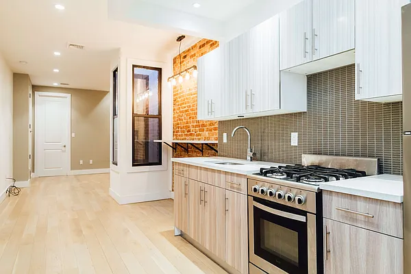 Rented by Nooklyn NYC LLC | media 1