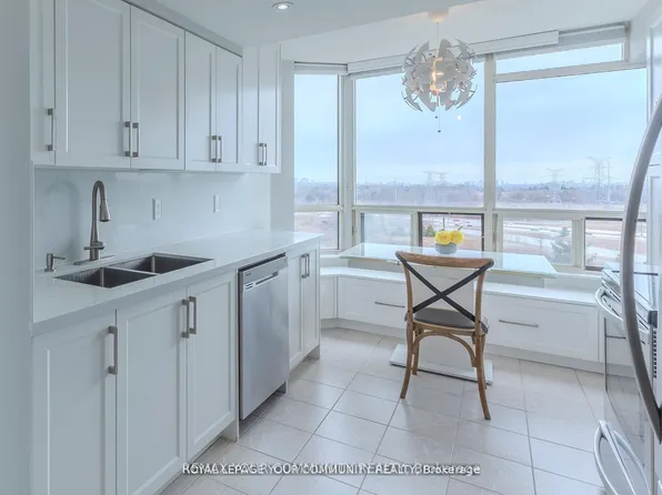 8501 Bayview Ave Unit 1002, Richmond Hill, ON L4B 3J7