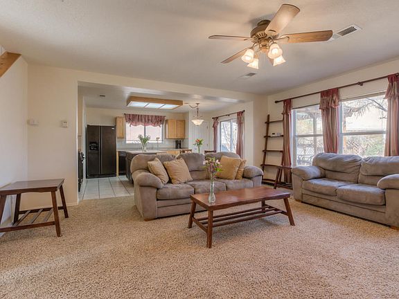 5th image of 12427 Fountain Hill Ln NE