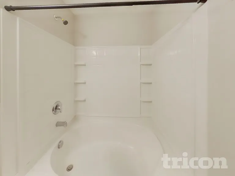 569 Stobus Dr — Photo 9