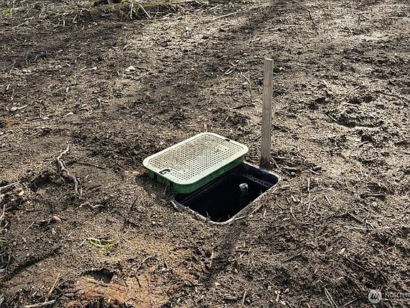 3rd image of 7 xx Sandy Point Road