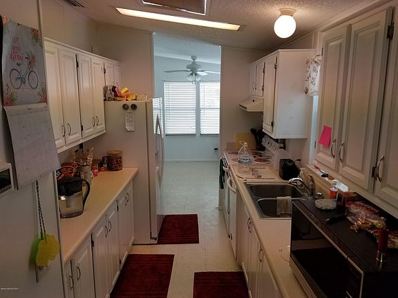 3rd image of 650 Marlin Cir