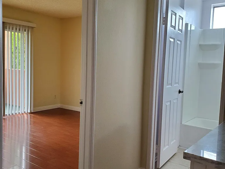 1171 Allen Ave #204 — Photo 10