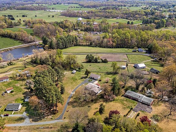 5th image of 13349 Brock Ln