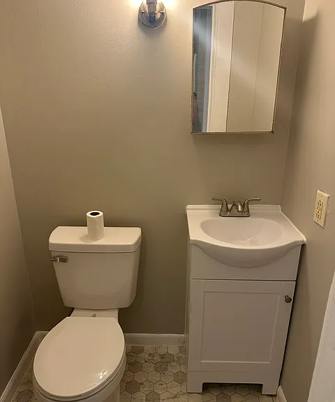 6 Oak St #1 — Photo 5
