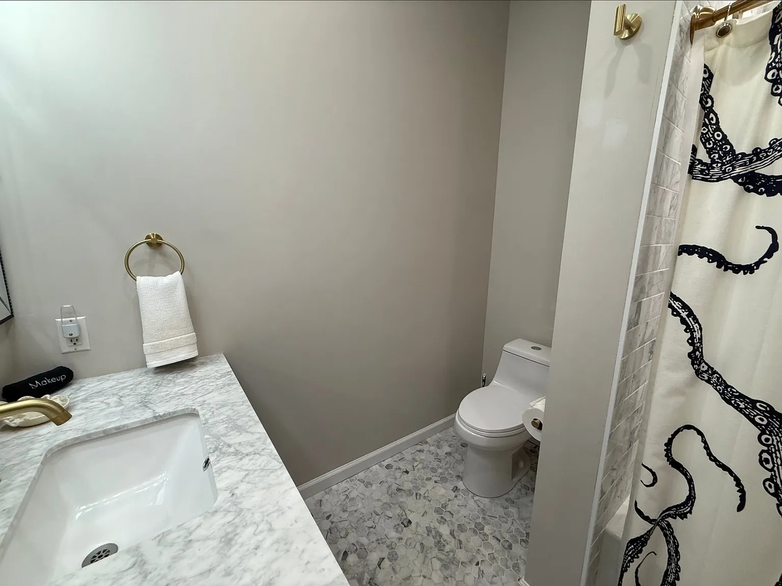 1 bed, 1.0 bath, 704 sqft, $1,200 — Photo 4