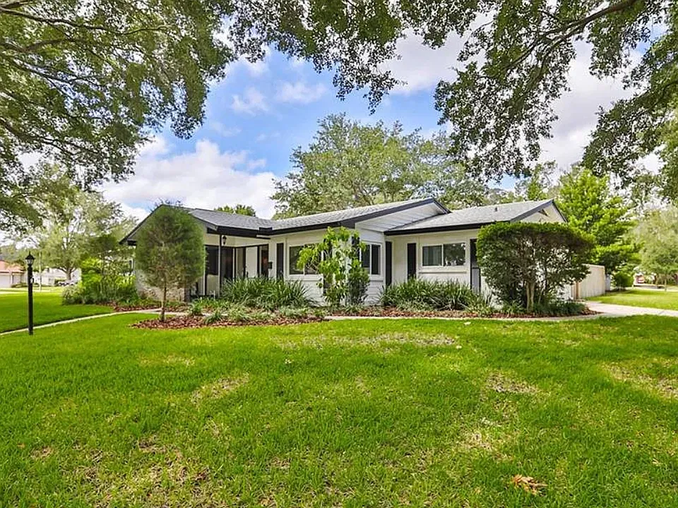 11504 Carrollwood Dr