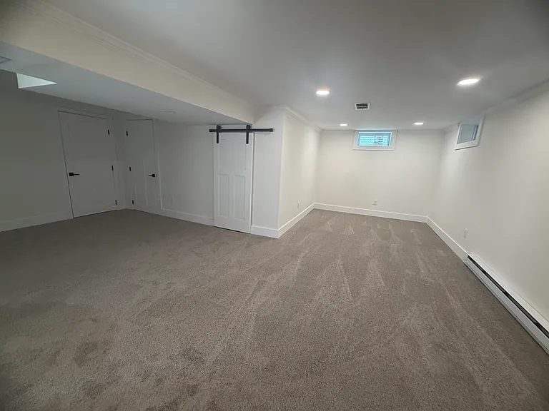 407 La Rue Ave — Photo 4