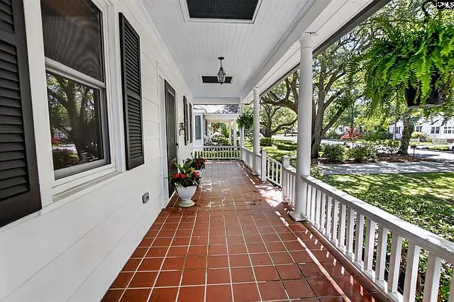512 Carrison St — Photo 2