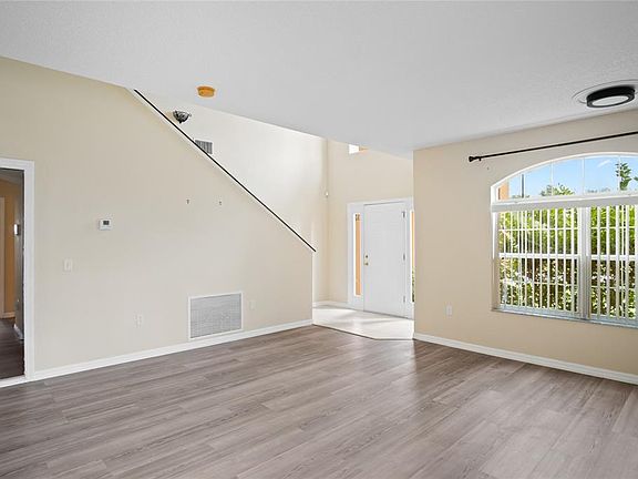 4th image of 133 INCONNU COURT