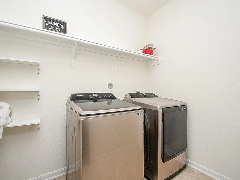 3043 Kastania Ln — Photo 29