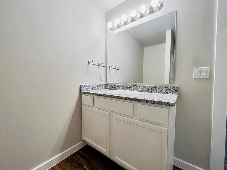 2132 Kirksey Ave — Photo 14