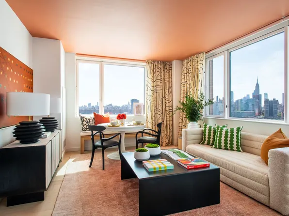 5627 2nd St, Long Island City, NY