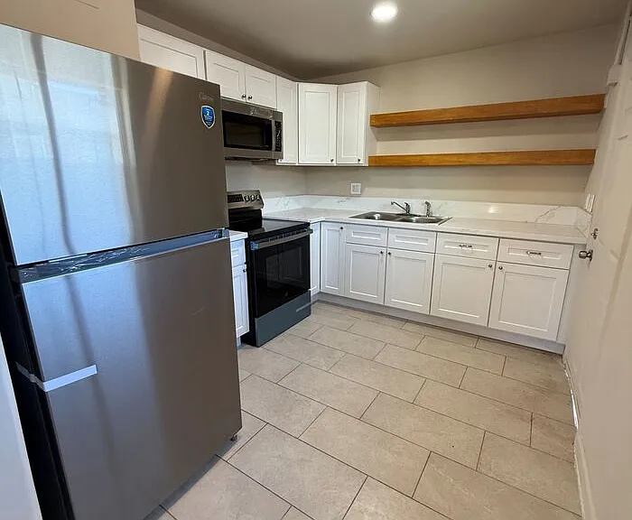 3638 S 9th Ave — Photo 8