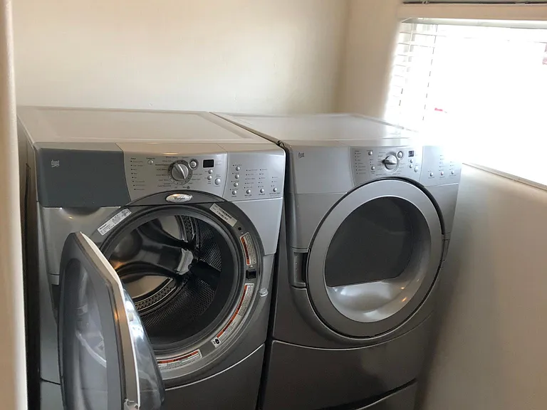 Laundry Room (washer/dryer for tenant use)