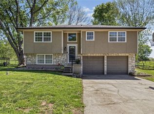 1101 S Doyle St, Louisburg, KS 66053