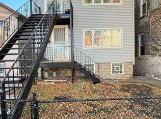 2925 S Shields Ave, Chicago, IL 60616