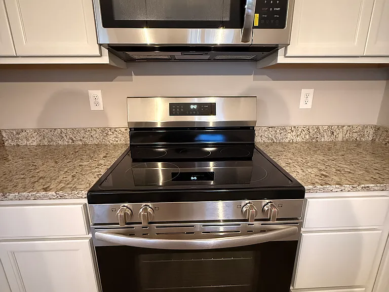 2727 Farmhouse Dr — Photo 6