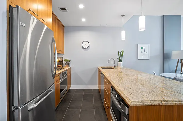 Rented by Douglas Elliman | media 14