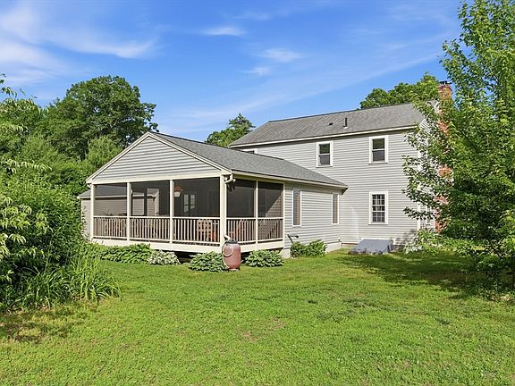 4th image of 2 Checkerberry Ln