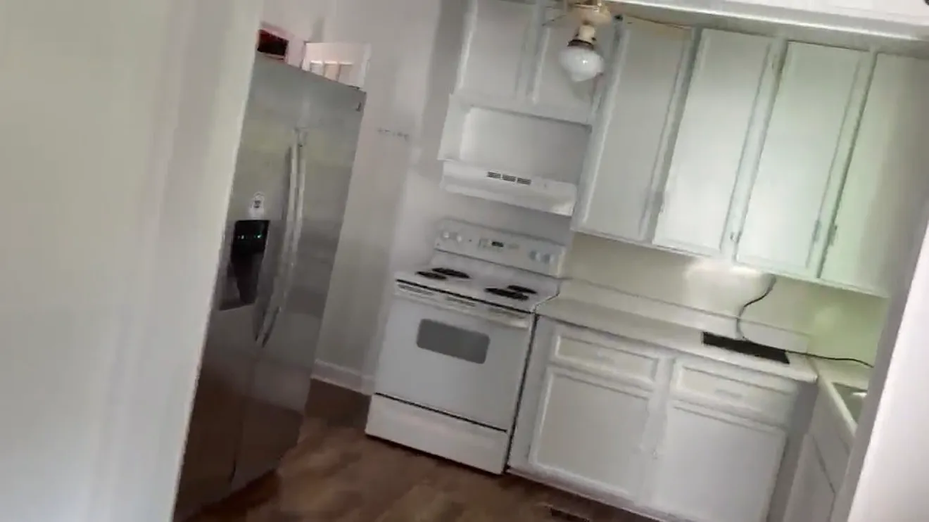 2 bed, 800 sqft, $1,300 — Photo 4