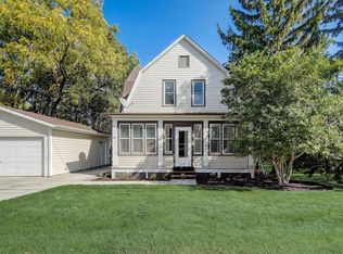W232N6274 Waukesha Ave, Sussex, WI 53089