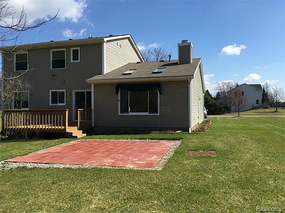 4th image of 9554 Fairfax Dr