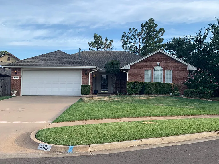 4116 Mayfair Dr — Photo 1