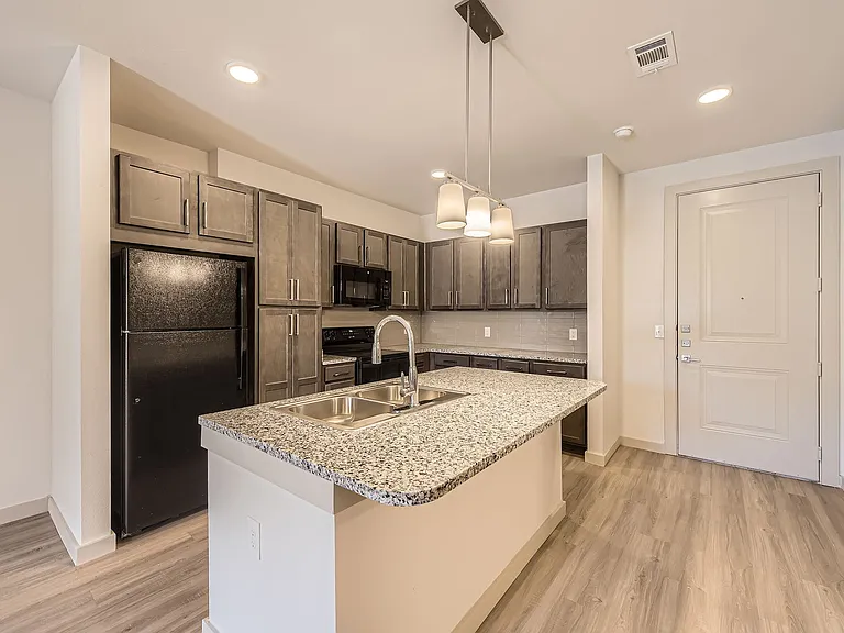 Heritage Estates at Edmonds — Photo 10