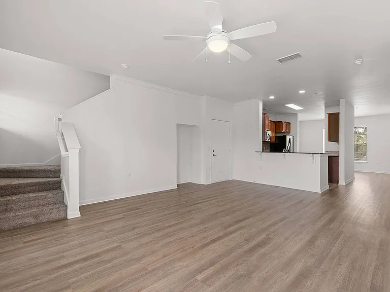 Bell Avalon Park — Photo 18