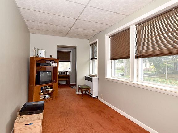 5th image of 831 Linden Ave