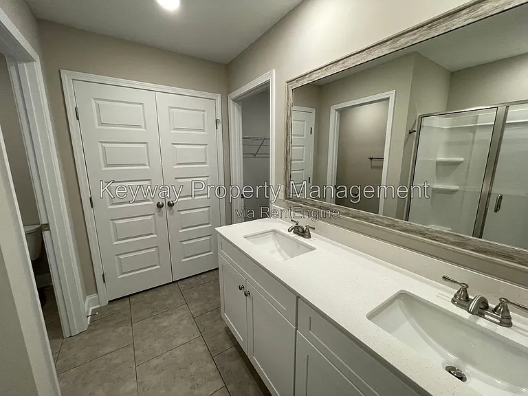 3239 Venetian Dr — Photo 12