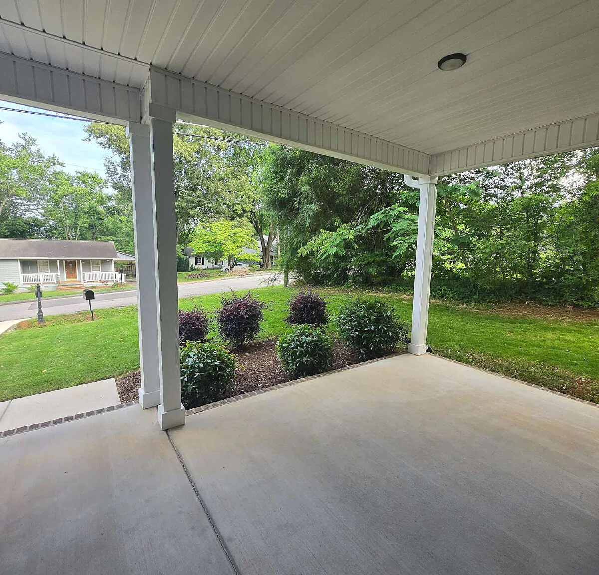 3 bed, 2.0 bath, 1648 sqft, $2,495 — Photo 3