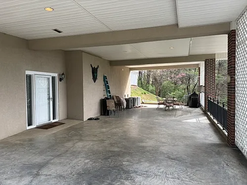 7540 Glastonbury Rd Photo 1