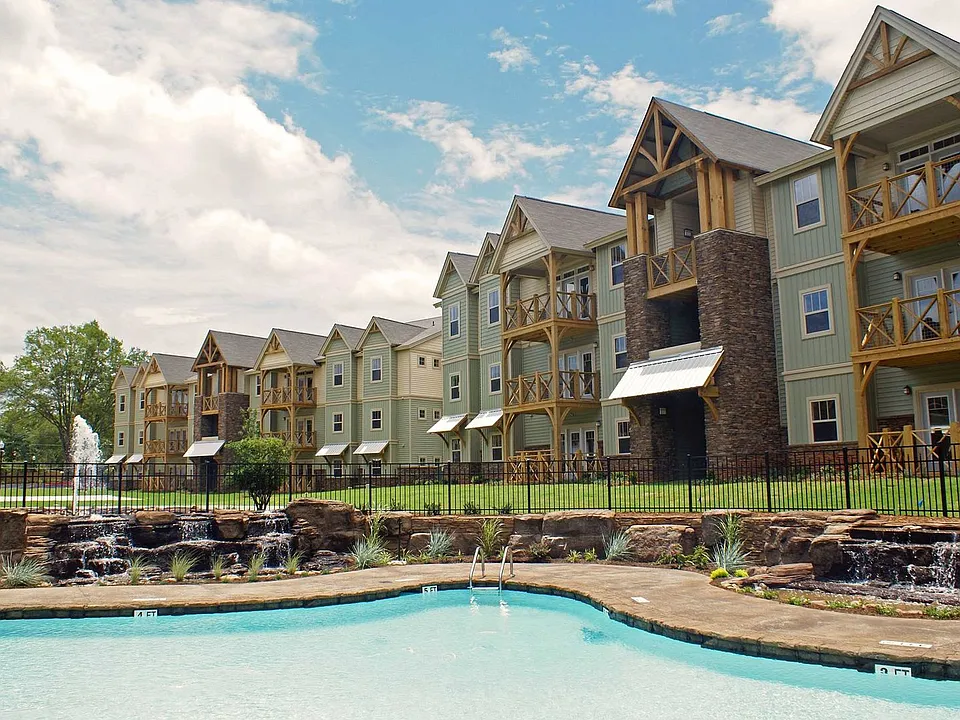 203-824 Kelly Rd