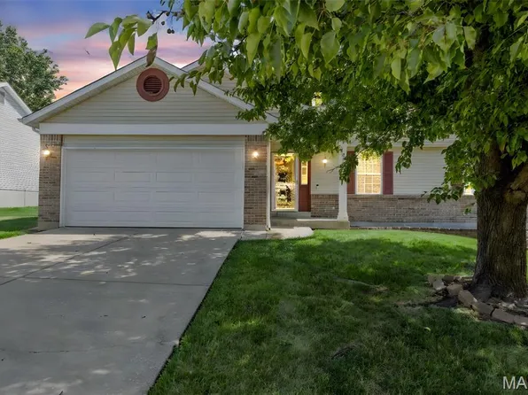 182 Cherrywood Parc Dr, O'Fallon, MO 63368