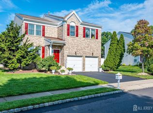 2 Devon Dr, East Brunswick, NJ 08816