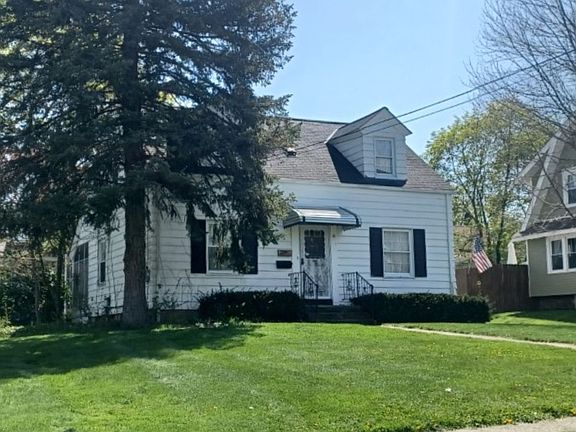 3rd image of 1785 18th St