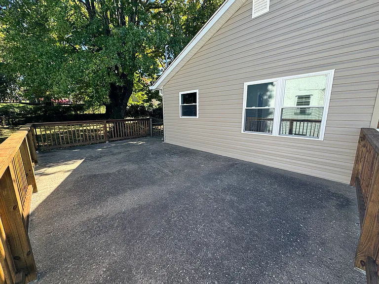 928 Meadow Dr — Photo 40