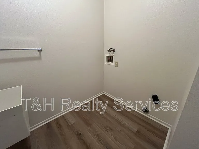 6146 Big Stone Dr — Photo 18