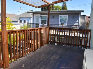 2418 E 15th St, Oakland, CA 94601