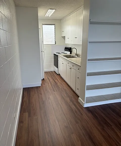 3150 Brokaw St — Photo 1