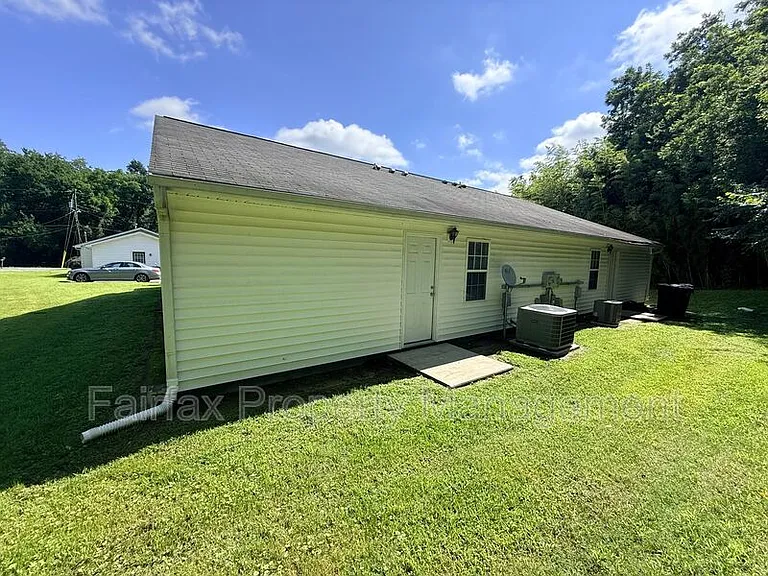 1116 Walnut St — Photo 15