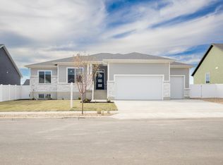 3073 N 2825 W, Plain City, UT 84404