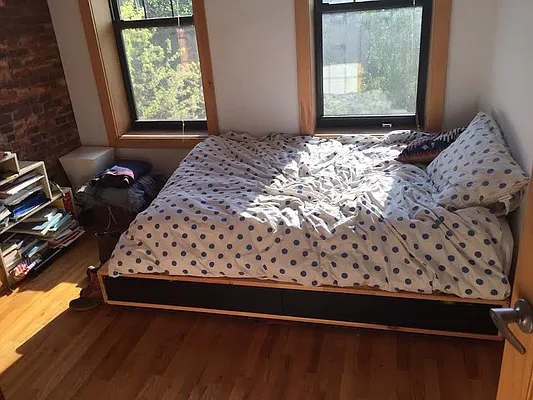 Rented by New York Realty Minimax Inc | media 29