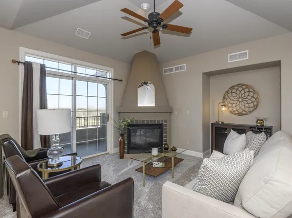 2912 North University DRIVE #305, Waukesha, WI 53188