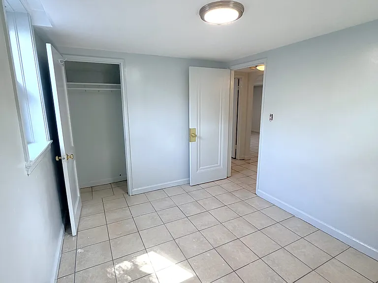 18 Linden St #5 — Photo 7