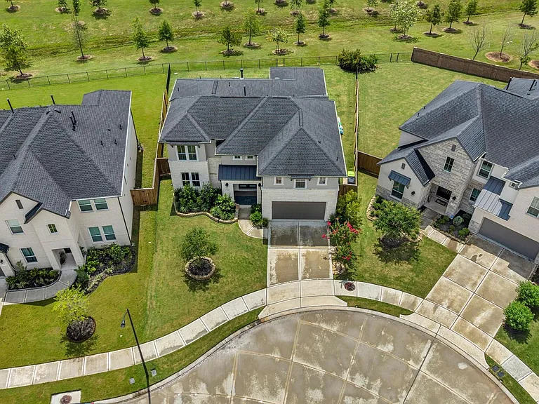 7306 Pecan Brook Ln — Photo 46