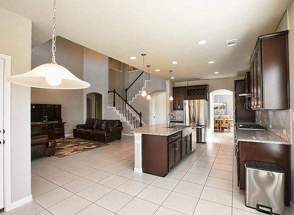 3rd image of 216 Orvieto Ln